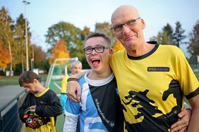 In zahlreichen Fußballvereinen gehen Menschen mit Handicap ihrem Hobby nach. Fotos: Sepp-Herberger-Stiftung