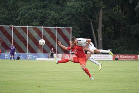 Der TSV Steinbach Haiger erkämpft sich  drei Punkte gegen den FC Gießen im Mittelhessen-Derby [Foto: FC Gießen)