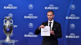 UEFA-Präsident Aleksander Ceferin verkündet die frohe Botschaft. Foto: getty images