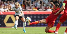 Die deutschen Frauen ließen Montenegro beim 10:0-Sieg keine Chance. Foto: getty images