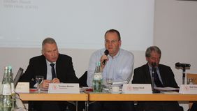 HFV-Präsident Stefan Reuß führte durch die Sitzung des Verbandsvorstandes. Foto: Gast
