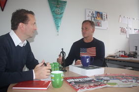 HFV-Pressesprecher Matthias Gast (li.) im Interview mit Armin Kraaz. Foto: Pawollek