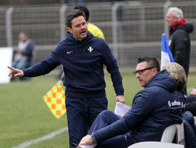 SV 98-Coach Dirk Schuster will aus dem Tabellenkeller, Foto: Hartenfelser/a2bildagentur