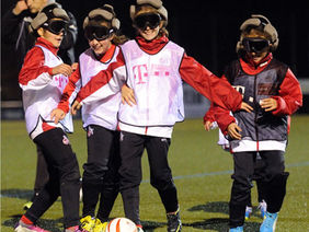 Blind Fußball spielen - die „Neue Sporterfahrung“ macht es möglich, Foto: Deutsche Telekom