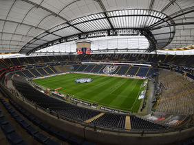 Am Montag strömen die Eintracht-Fans in der Commerzbank-Arena, auch wenn kein Spiel dort stattfindet. Foto: getty images