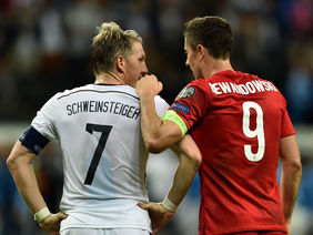 Spielführer ihrer Nationalmannschaften: Bastian Schweinsteiger (li.) und Robert Lewandowski. Foto: getty images