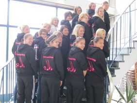 Machen nicht nur auf dem Sportplatz eine gute Figur. Die 18 Teilnehmerinnen der diesjährigen Jungtrainerinnenausbildung in der Sportschule Grünberg.