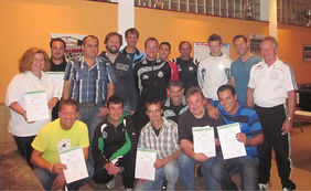 Jetzt als C-Trainer Breitenfußball lizenziert: 14 Übungsleiter aus den Kreisen Offenbach und Dieburg. Foto: privat